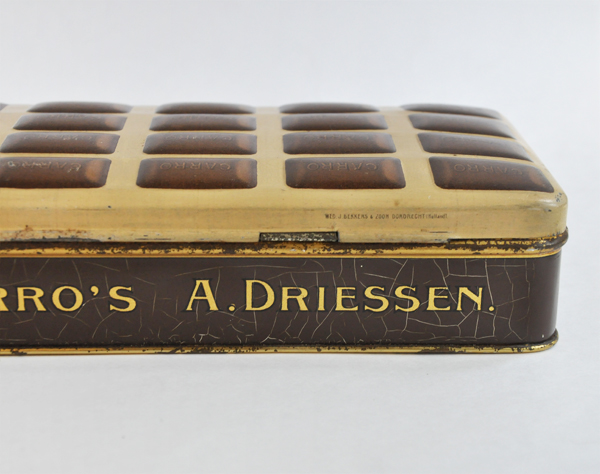 オランダ　Driessen社のチョコレート缶＜CARRO'S ロング A＞