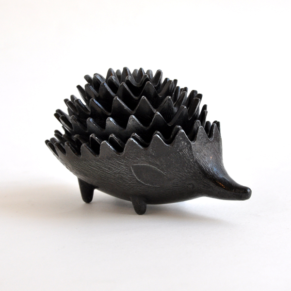 Walter Bosse�f�U�C�� �n���l�Y�~�̃A�b�V���g���C