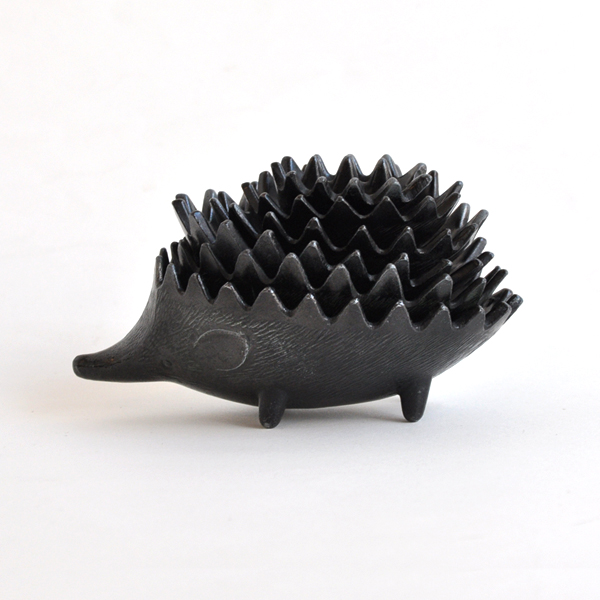 Walter Bosse�f�U�C�� �n���l�Y�~�̃A�b�V���g���C