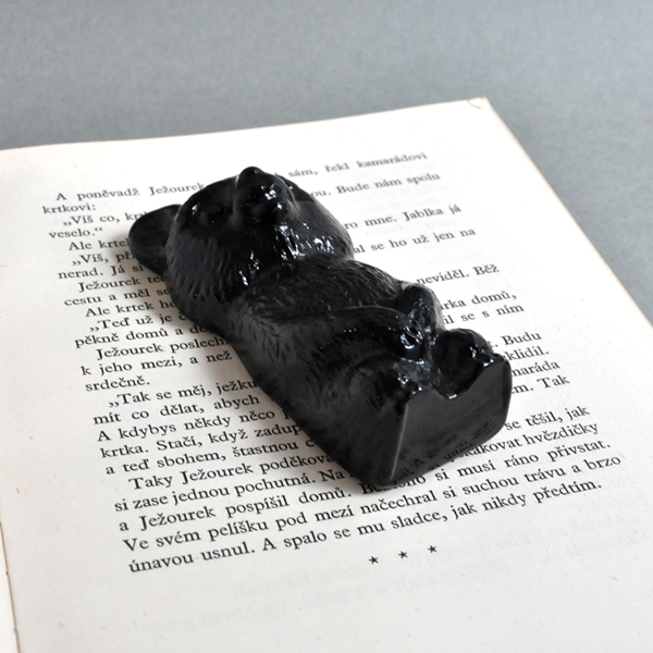 �`�F�R�K���X�@�N�}�̃y�[�p�[�E�F�C�g�������F��