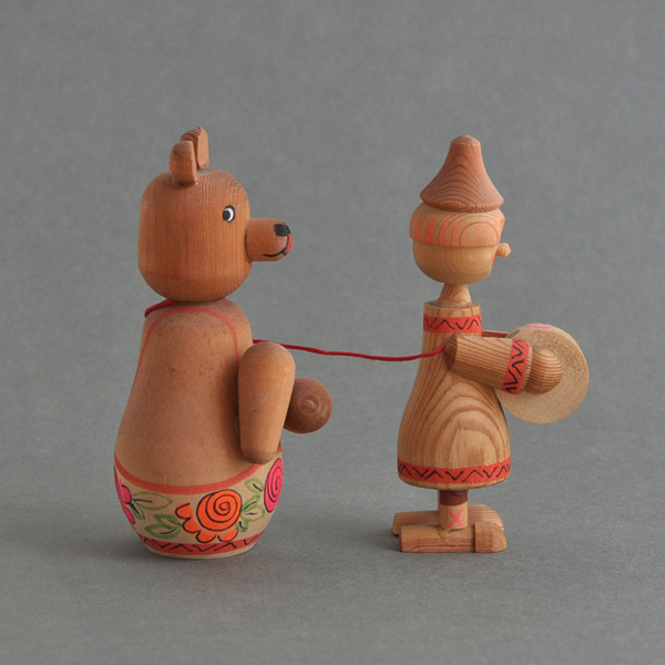 �\���B�G�g�@�ؐ��̏��蕨���N�}�Ə��̎q��