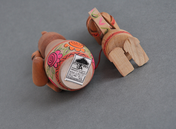 �\���B�G�g�@�ؐ��̏��蕨���N�}�Ə��̎q��