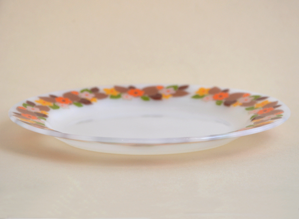 ���h�C�c�@�C�G�i�K���X�̃P�[�L�v���[�g